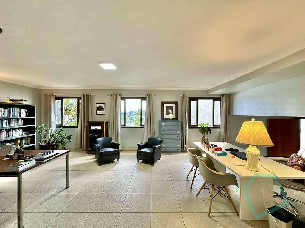 Casa de Condomínio à venda com 3 quartos, 330m² - Foto 37