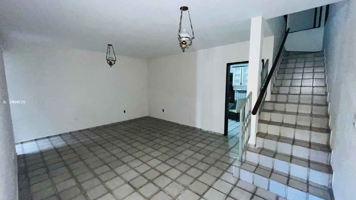 Casa à venda com 9 quartos, 180m² - Foto 21