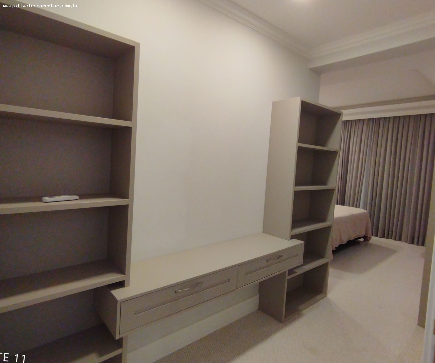 Casa à venda com 4 quartos, 337m² - Foto 3