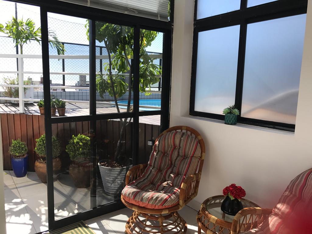 Cobertura à venda com 4 quartos, 300m² - Foto 4