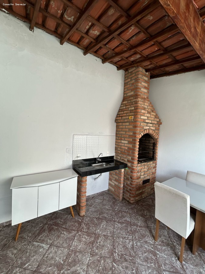 Casa à venda com 2 quartos, 70m² - Foto 11