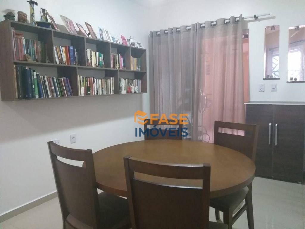 Casa de Condomínio à venda com 3 quartos, 10m² - Foto 4