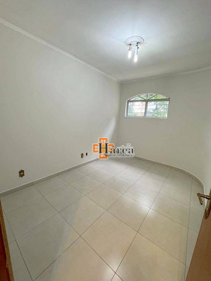 Casa para alugar com 3 quartos, 325m² - Foto 6