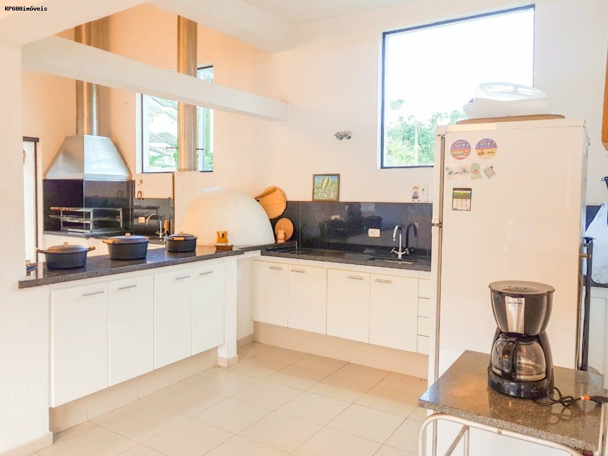 Casa à venda com 1 quarto, 166m² - Foto 11