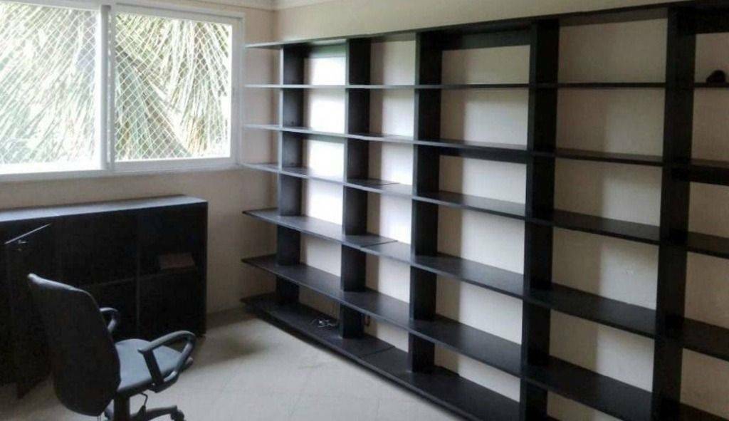 Casa para alugar com 3 quartos, 350m² - Foto 4