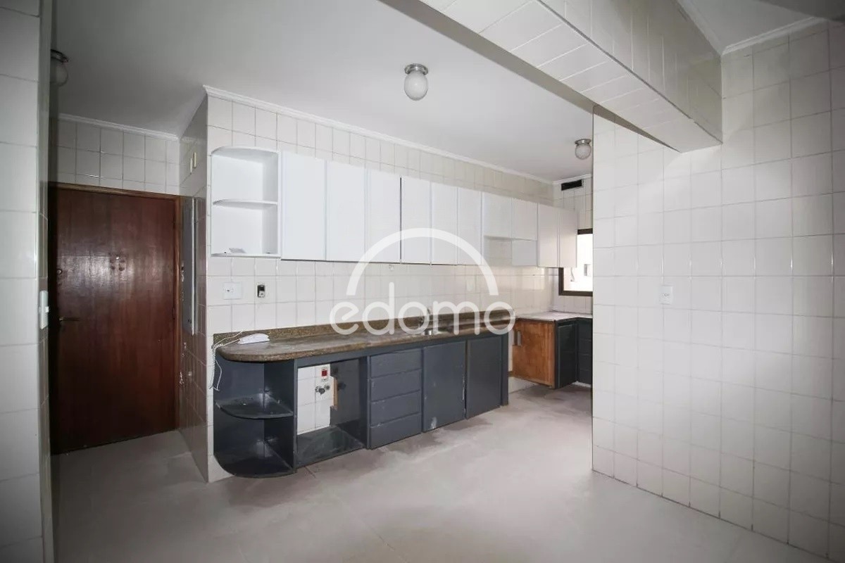 Apartamento para alugar com 4 quartos, 368m² - Foto 8