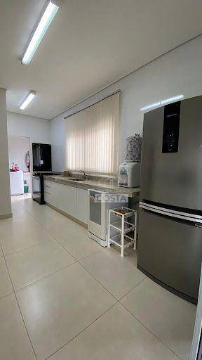 Chácara à venda com 3 quartos, 275m² - Foto 8