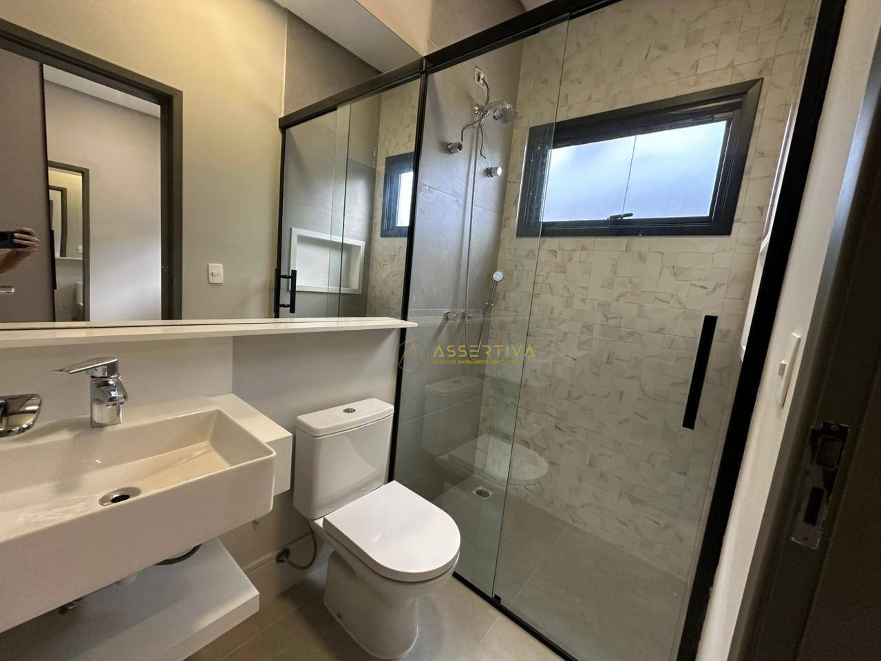 Casa de Condomínio à venda e aluguel com 3 quartos, 350m² - Foto 18