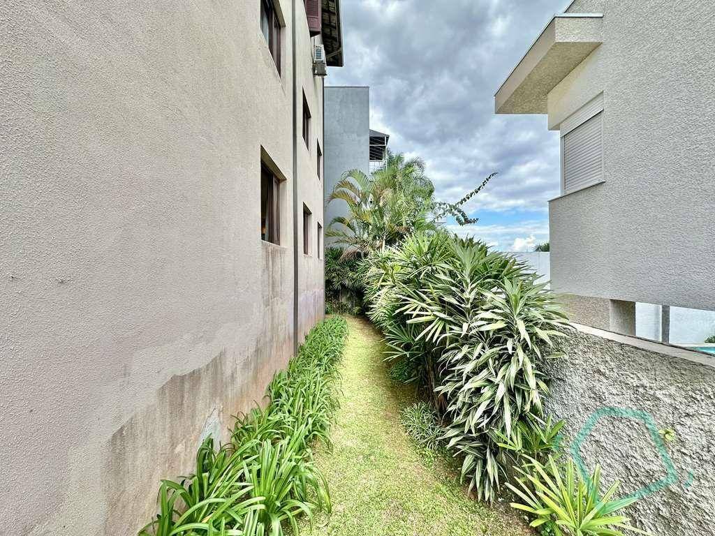 Casa de Condomínio à venda com 3 quartos, 330m² - Foto 59