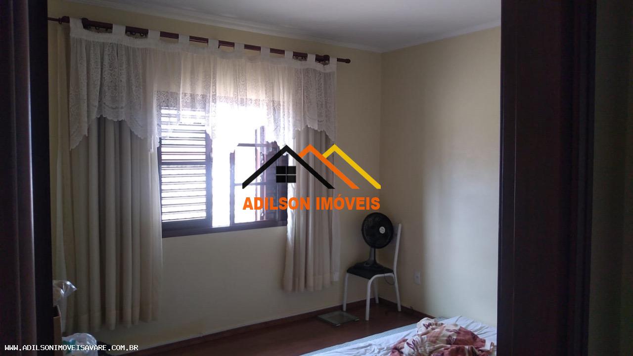 Casa à venda com 3 quartos, 217m² - Foto 5