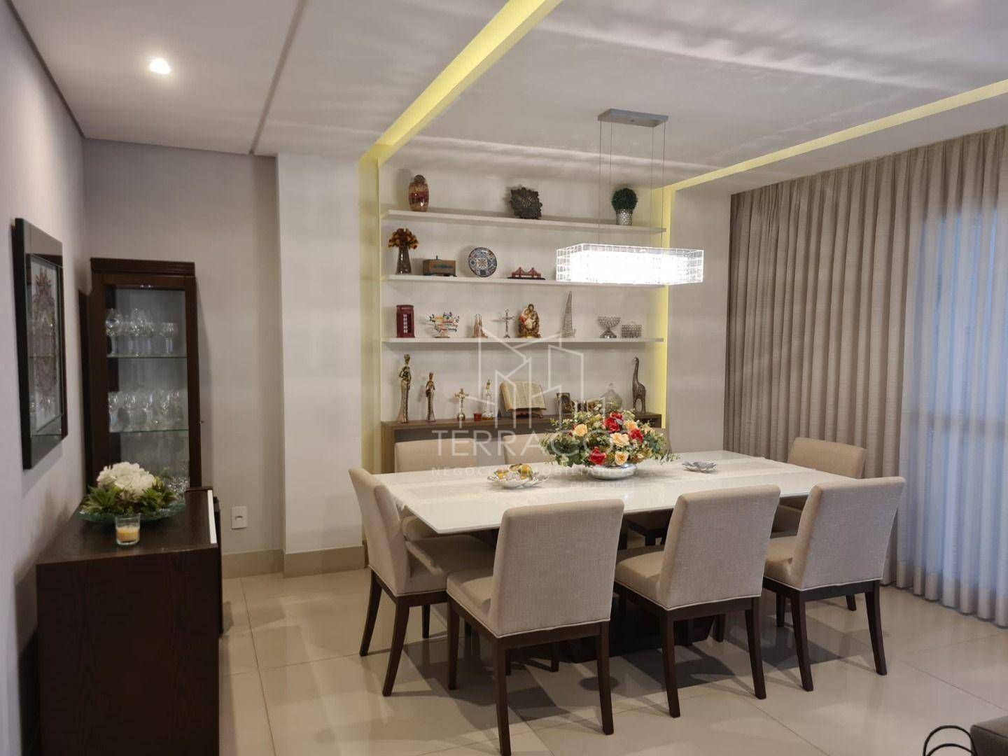 Apartamento à venda com 3 quartos, 163m² - Foto 2