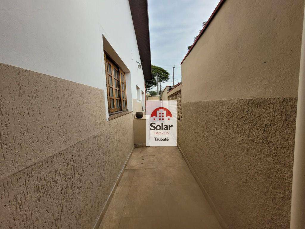 Casa à venda com 6 quartos, 240m² - Foto 32