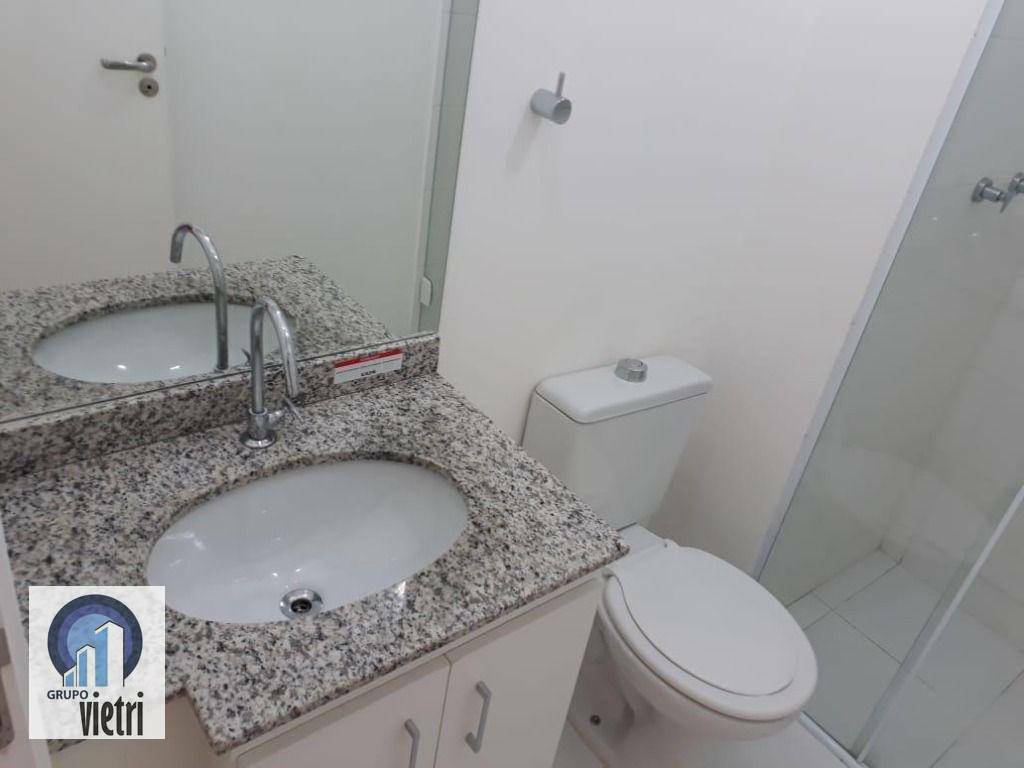 Apartamento para alugar com 3 quartos, 70m² - Foto 12