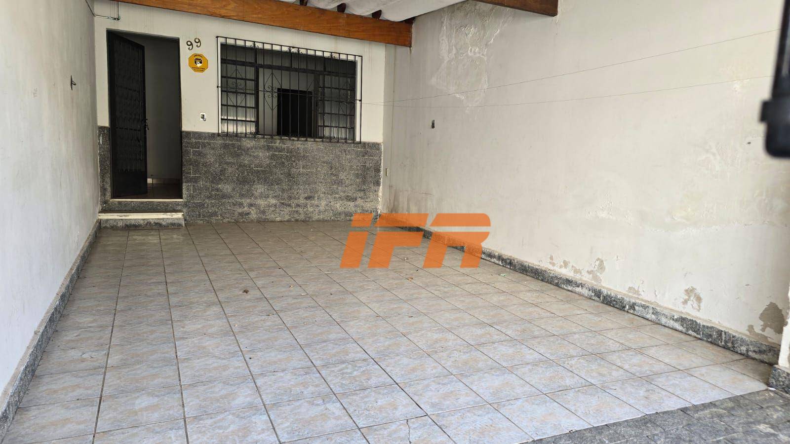 Casa para alugar com 4 quartos, 146m² - Foto 2
