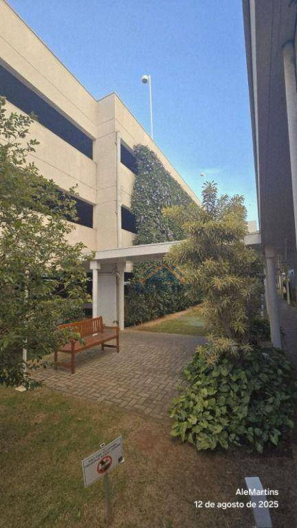 Apartamento para alugar com 2 quartos, 83m² - Foto 43