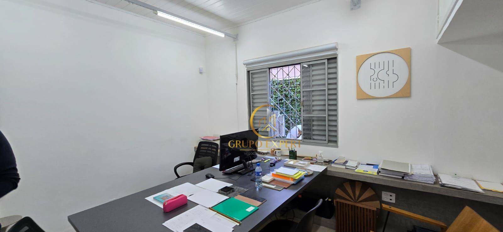 Casa para alugar com 1 quarto, 140m² - Foto 8