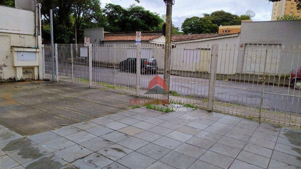Casa à venda e aluguel com 5 quartos, 282m² - Foto 15