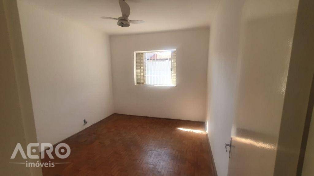 Casa à venda e aluguel com 2 quartos, 164m² - Foto 3
