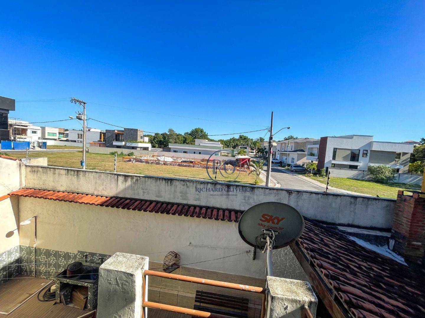 Casa à venda com 4 quartos, 300m² - Foto 29