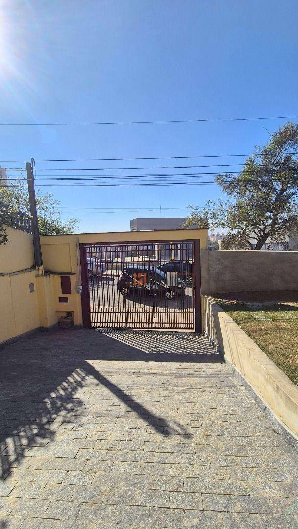 Casa para alugar com 2 quartos, 194m² - Foto 3