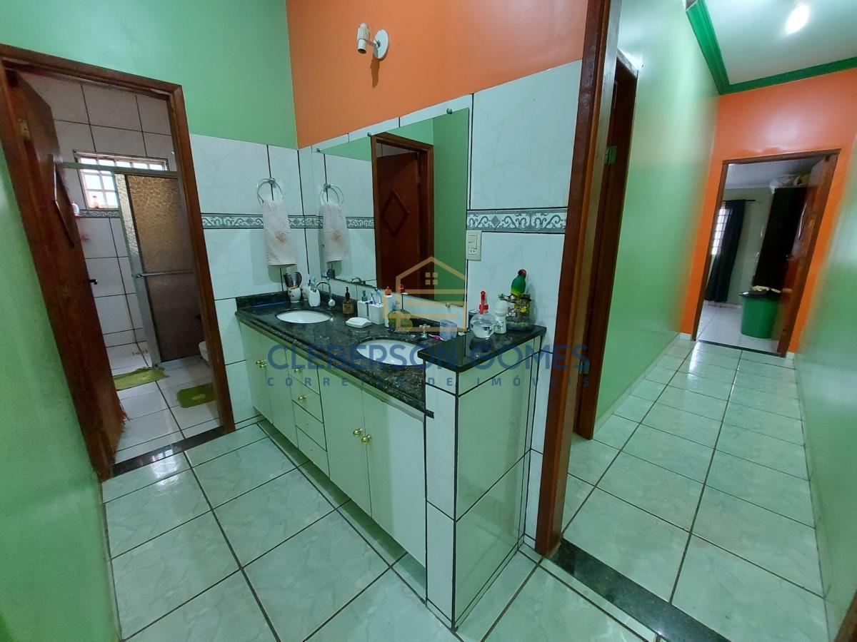 Chácara à venda com 5 quartos, 2365m² - Foto 13