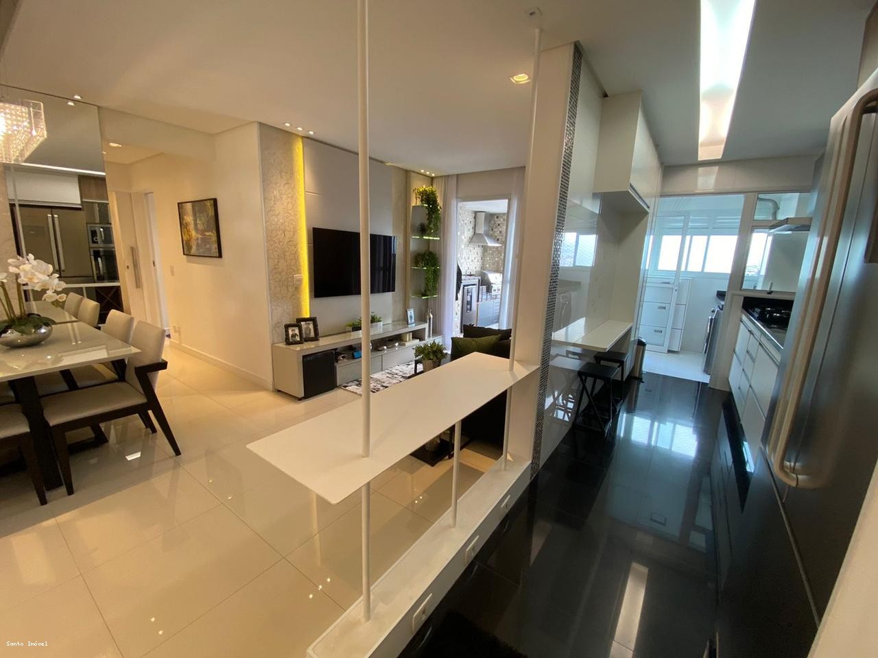 Apartamento à venda com 2 quartos, 73m² - Foto 1