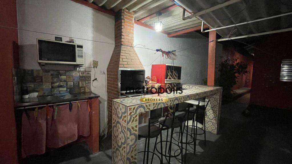 Casa à venda com 4 quartos, 110m² - Foto 15