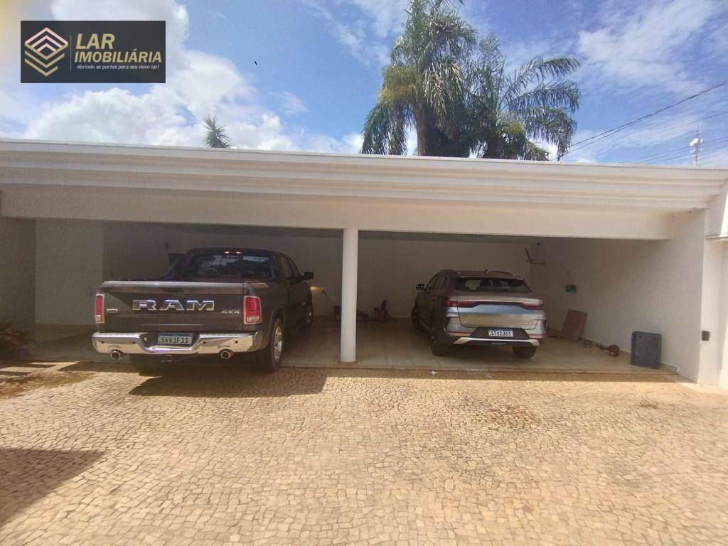Casa à venda com 3 quartos, 300m² - Foto 11