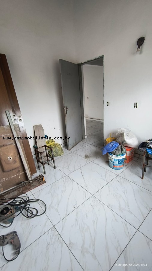 Casa para alugar com 2 quartos, 200m² - Foto 11
