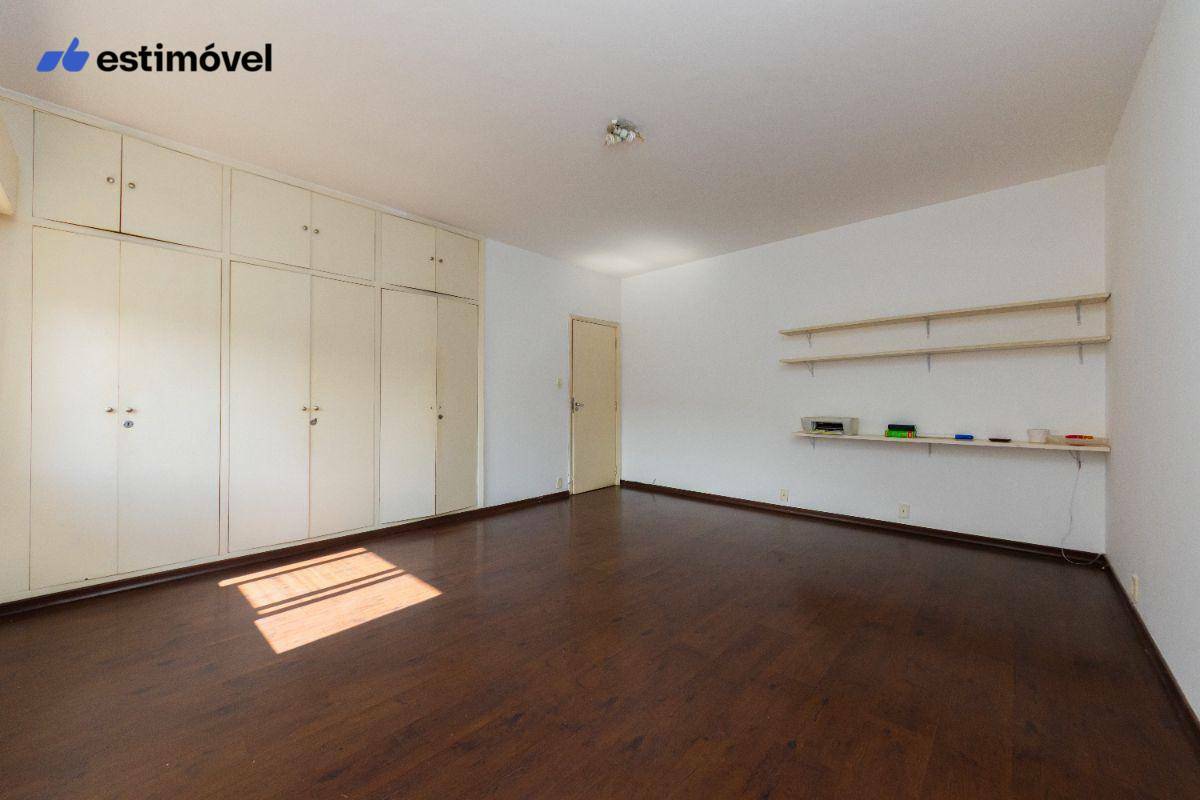 Casa à venda com 3 quartos, 384m² - Foto 17