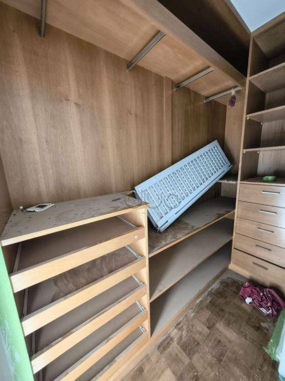 Casa para alugar com 4 quartos, 246m² - Foto 27