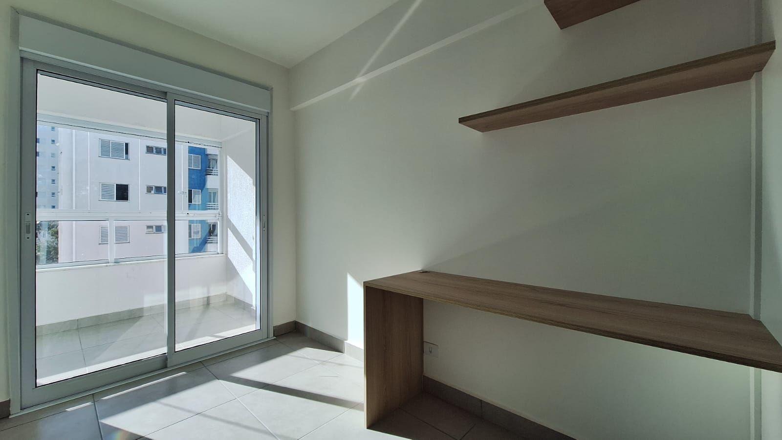 Apartamento para alugar com 2 quartos, 75m² - Foto 16