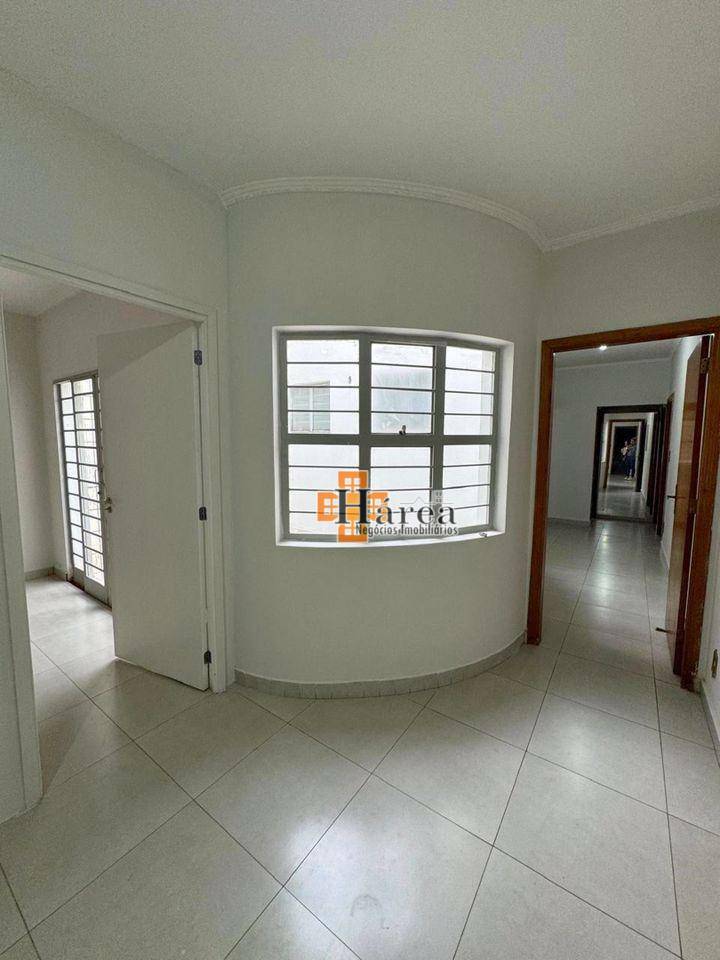 Casa para alugar com 3 quartos, 325m² - Foto 8