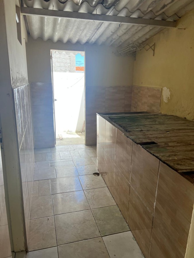 Casa para alugar com 2 quartos, 75m² - Foto 12