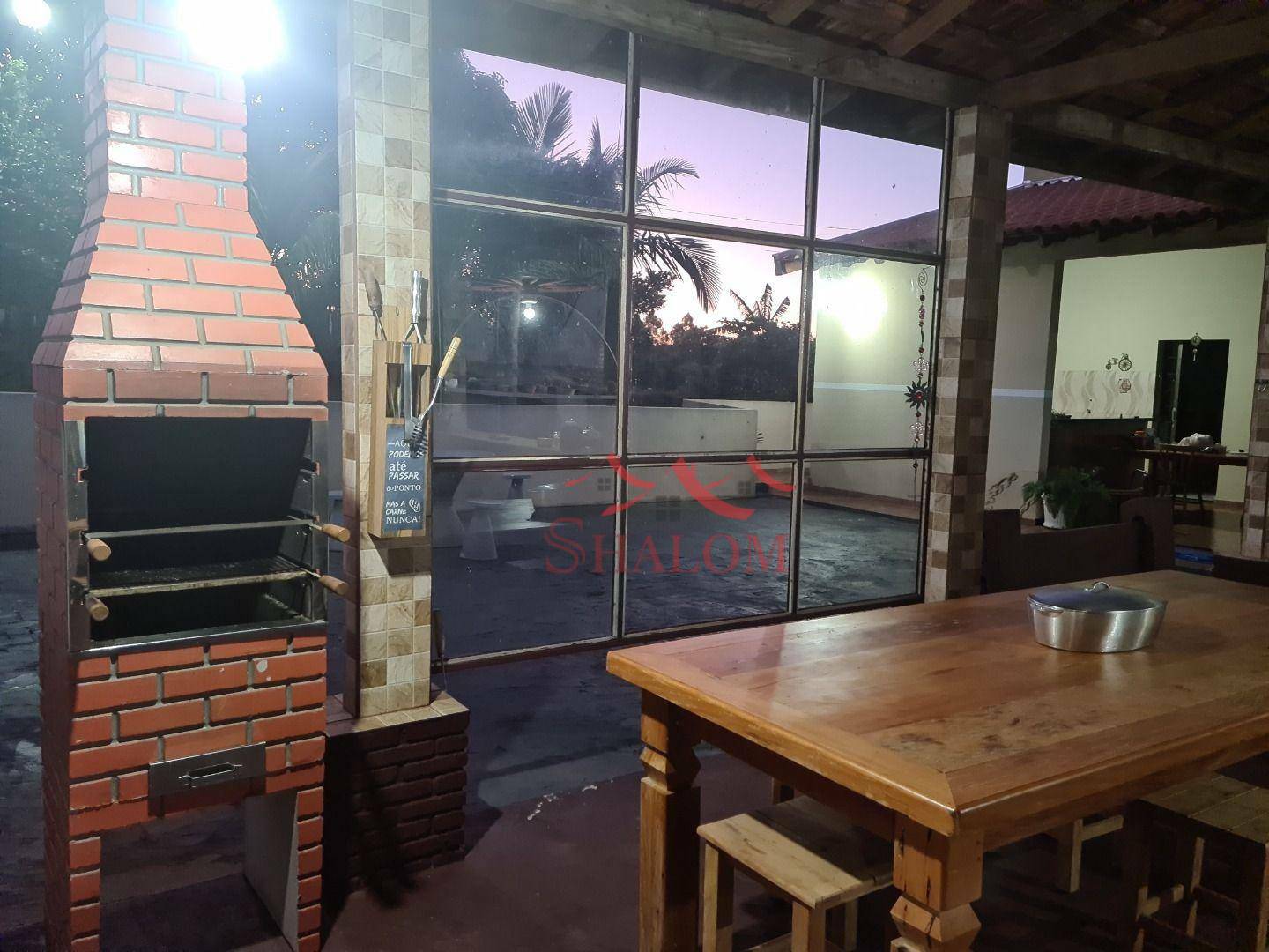 Chácara à venda com 4 quartos, 300m² - Foto 13