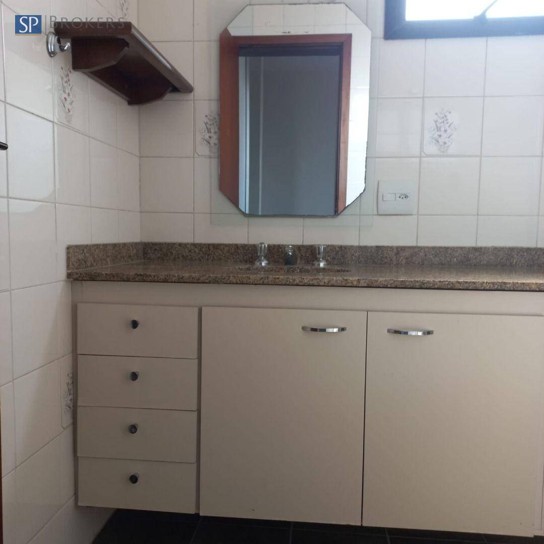 Apartamento para alugar com 3 quartos, 185m² - Foto 39
