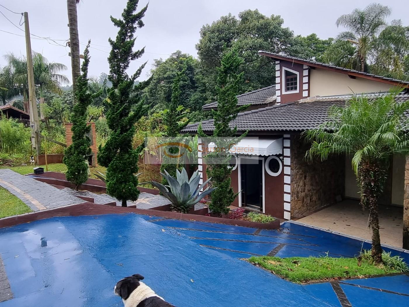 Casa de Condomínio para alugar com 2 quartos, 250m² - Foto 2