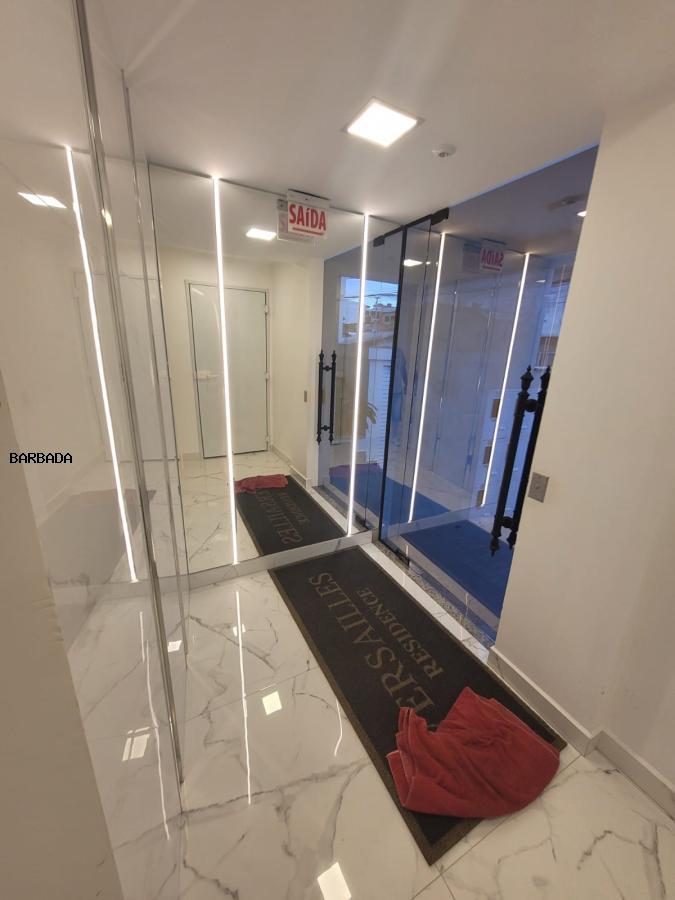 Apartamento à venda com 2 quartos, 75m² - Foto 2