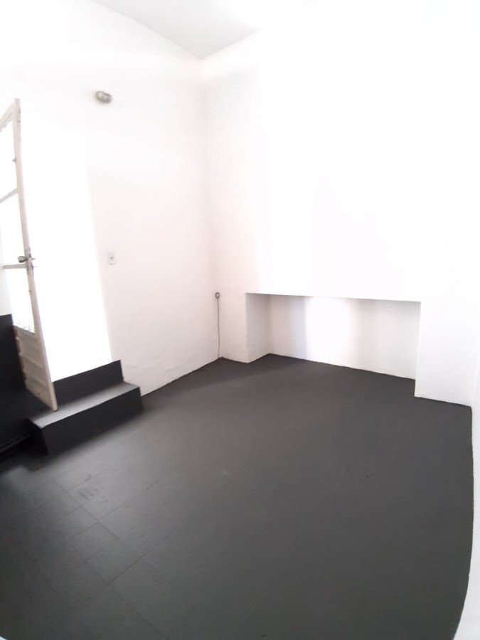 Casa à venda com 2 quartos, 105m² - Foto 2
