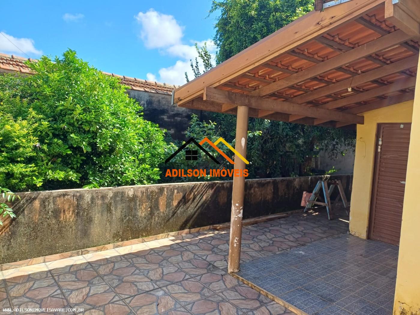 Casa à venda com 3 quartos, 72m² - Foto 9
