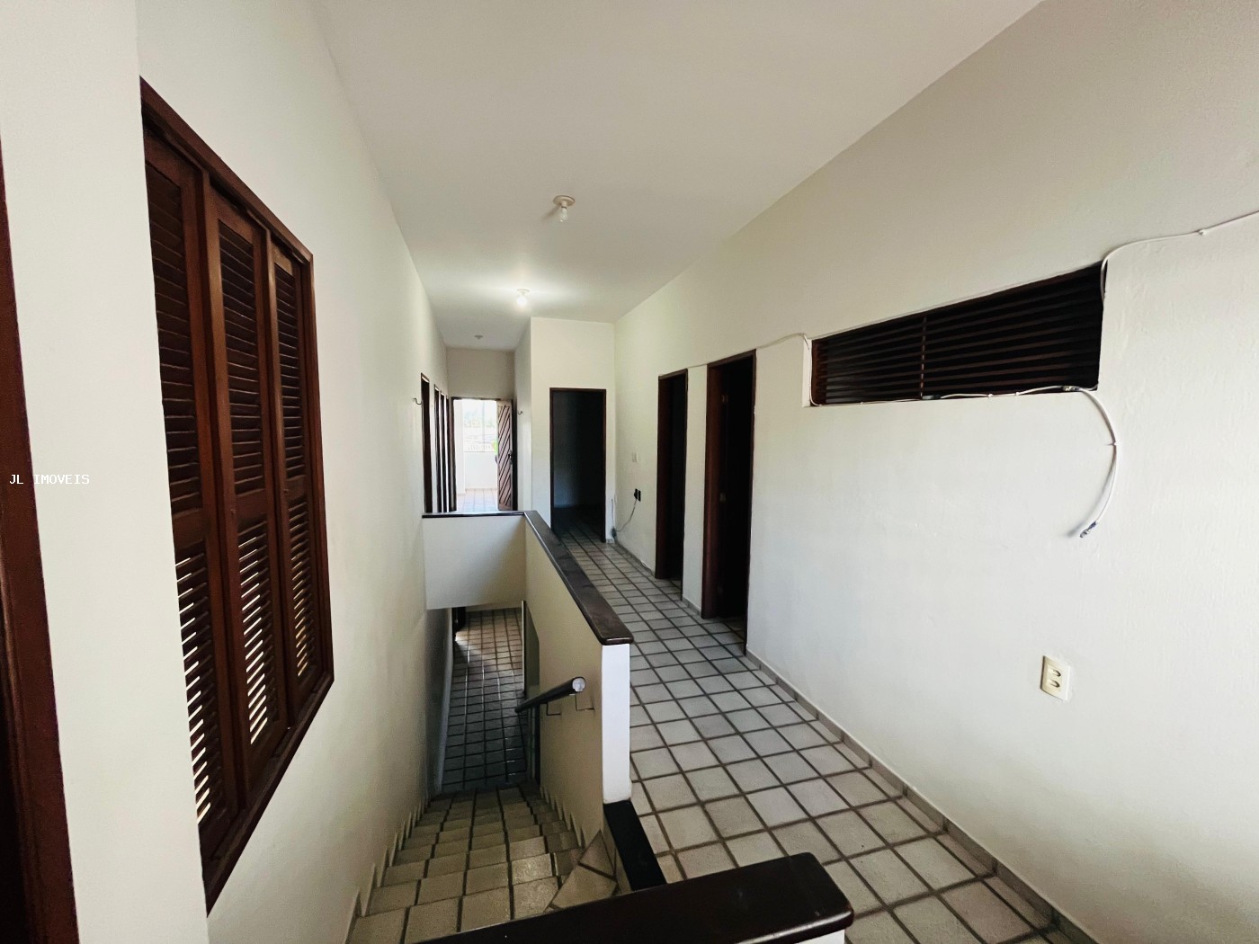 Casa à venda com 9 quartos, 180m² - Foto 19