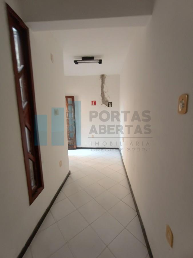 Casa à venda com 6 quartos, 247m² - Foto 20