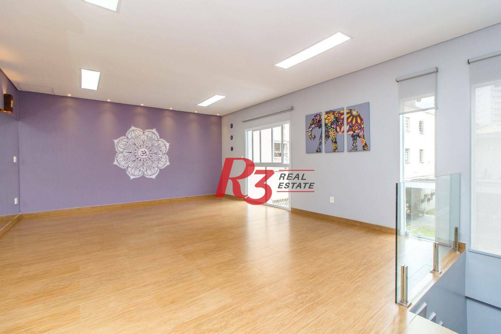 Sobrado à venda com 3 quartos, 343m² - Foto 2