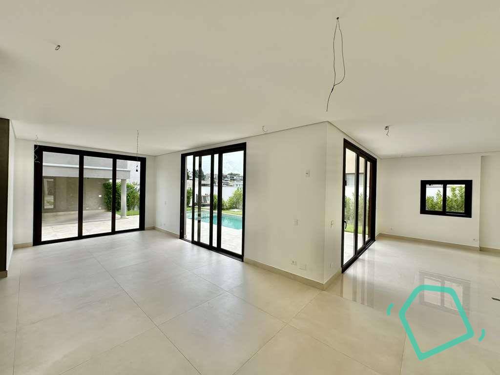 Casa de Condomínio à venda e aluguel com 4 quartos, 307m² - Foto 9