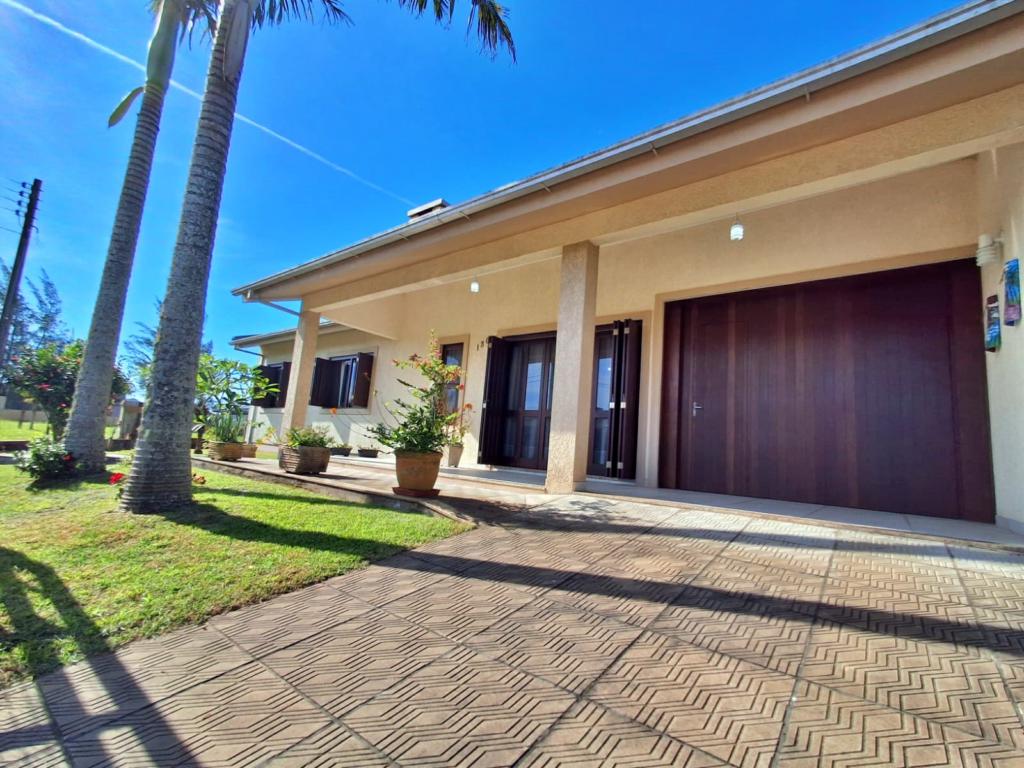 Casa à venda com 3 quartos, 220m² - Foto 3