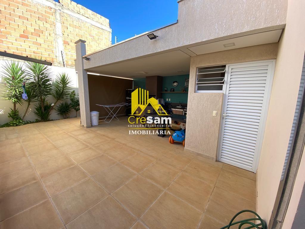 Casa à venda com 4 quartos, 200m² - Foto 13