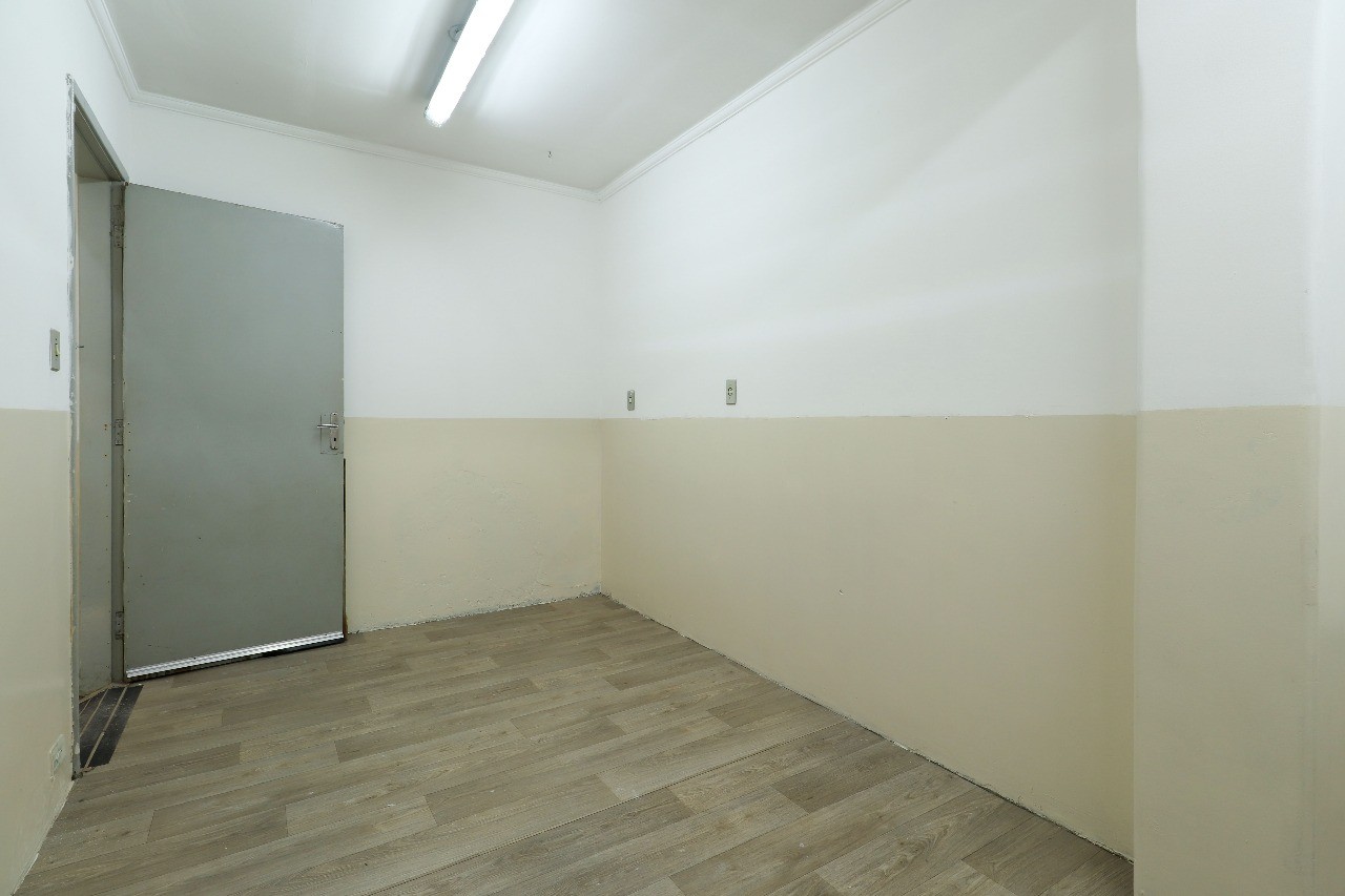 Casa à venda com 11 quartos, 250m² - Foto 32