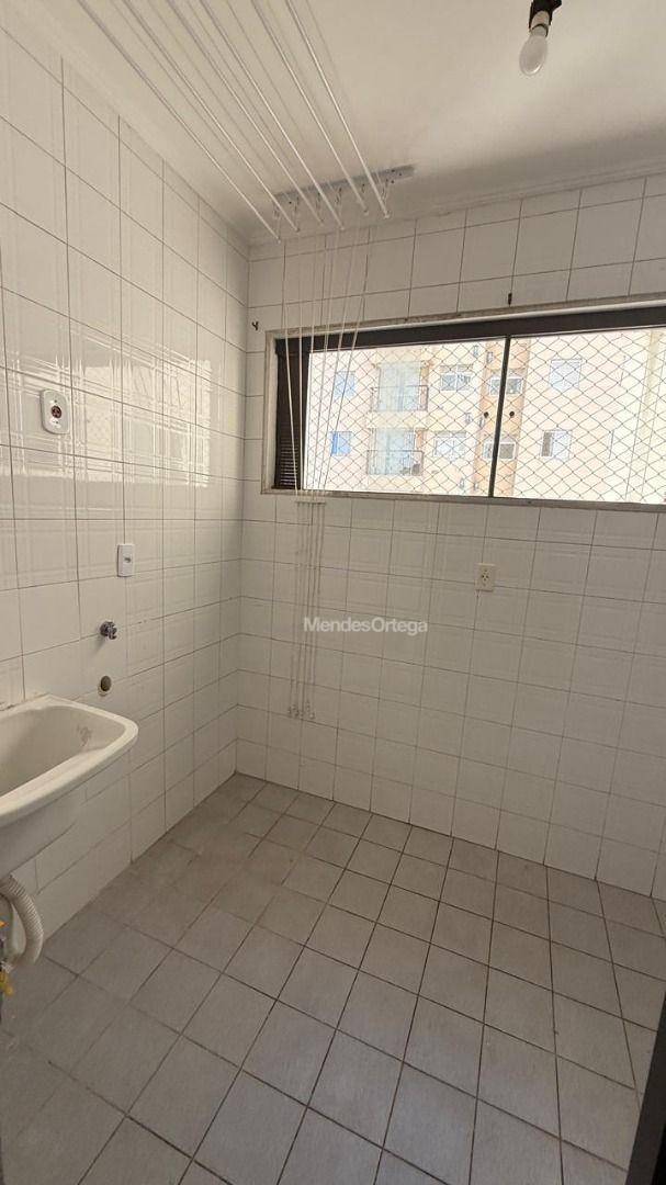 Apartamento para alugar com 3 quartos, 94m² - Foto 8