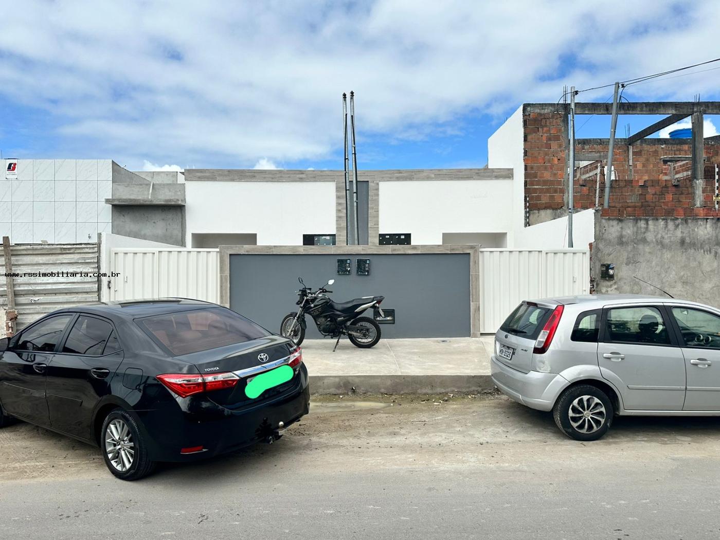 Casa à venda com 2 quartos, 56m² - Foto 1
