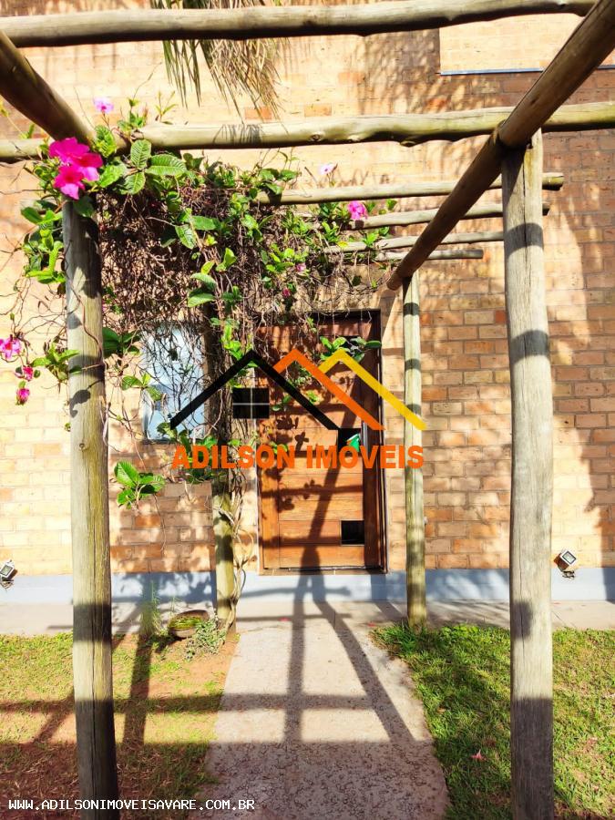 Casa à venda com 3 quartos, 138m² - Foto 4